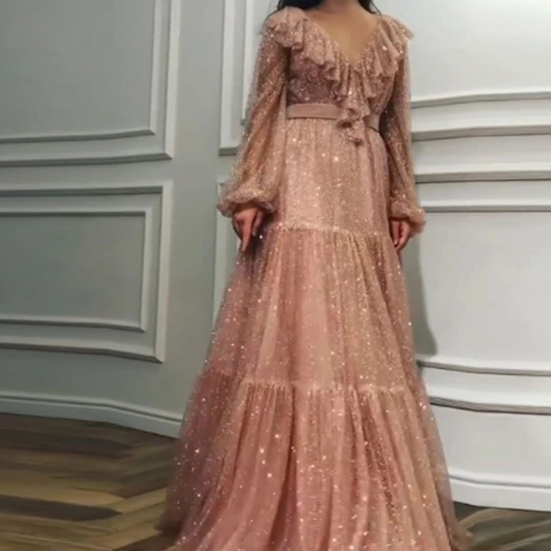 Modna siatkowa pozłacana sukni – Women'S Fashion Gilded Age recenzja i cena